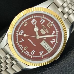 Vintage 1975 Seiko Automatic Mens Silver Watch W/daydate & Red accents